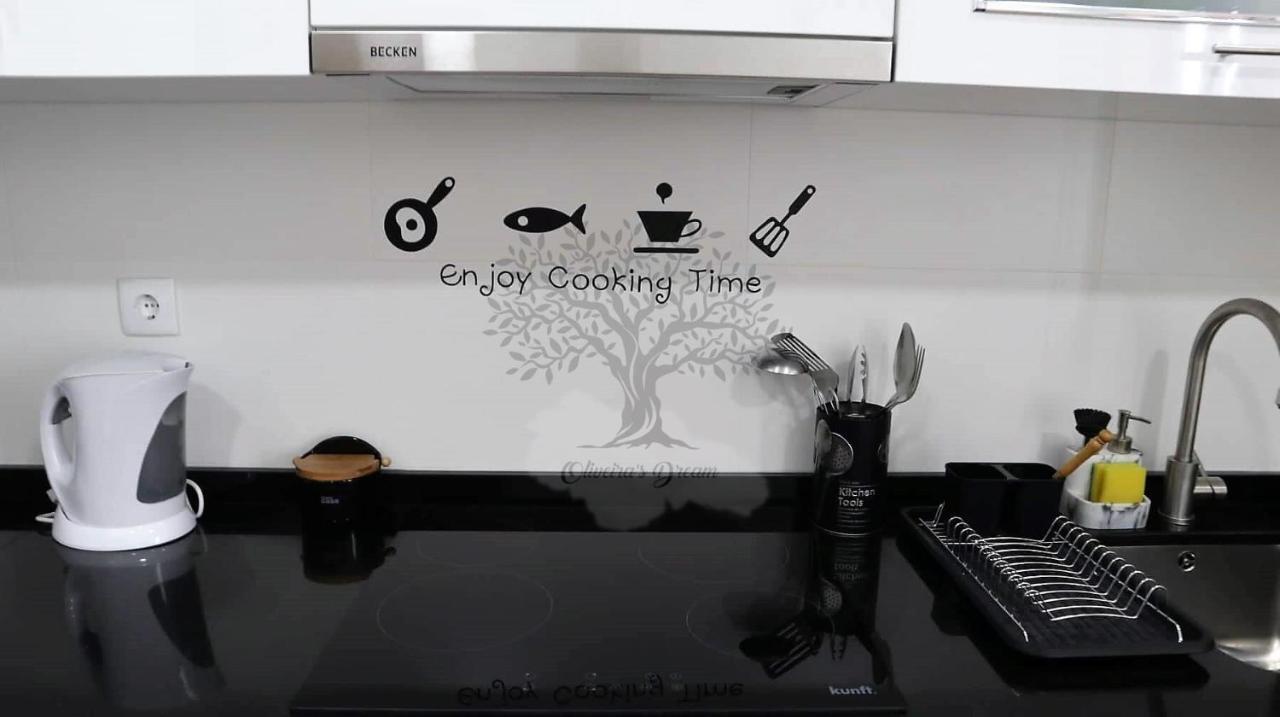 Oliveira'S Dream - Stay Good, Feel Good Maia  Bagian luar foto